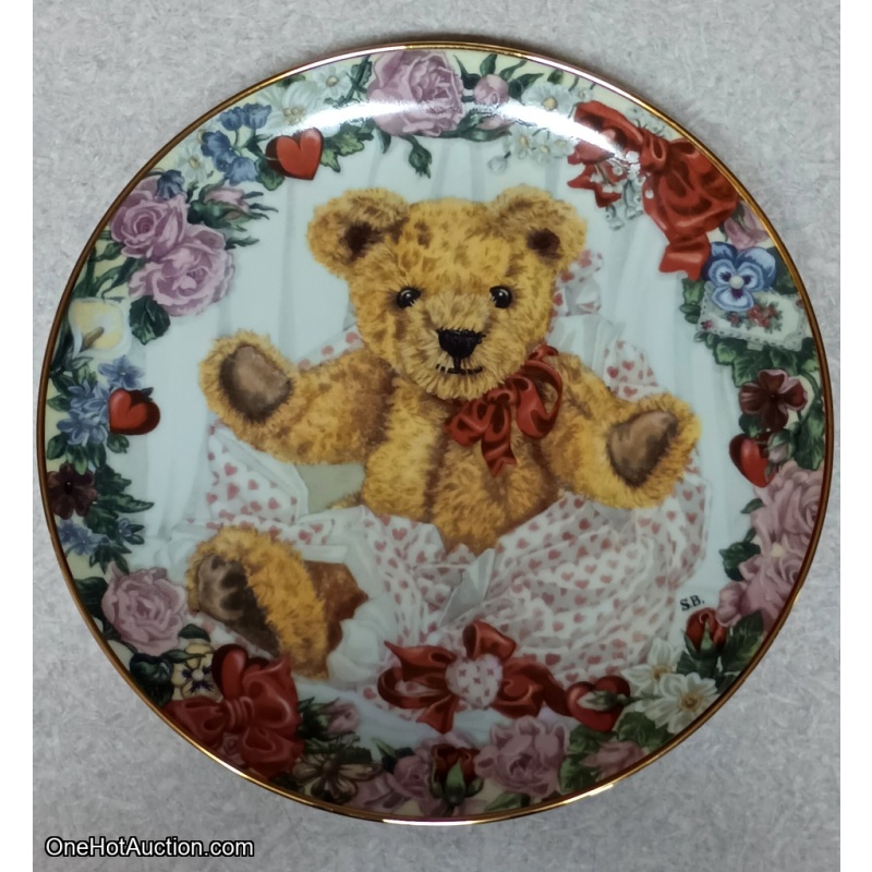 Franklin Mint Valentine Teddy Plate