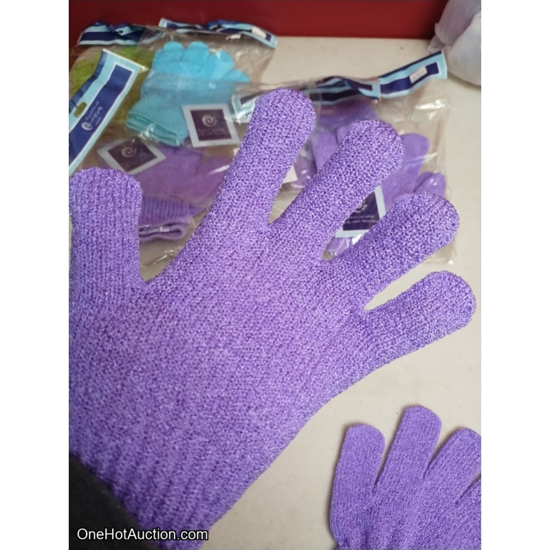 6 Pairs of Exfoliating Gloves