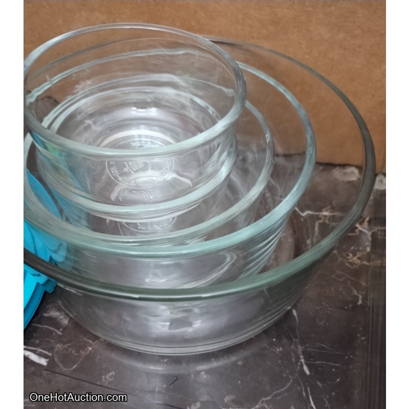 Set of Pyrex Storage