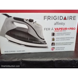 Frigidaire Clothes Iron NEW