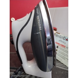 Frigidaire Clothes Iron NEW